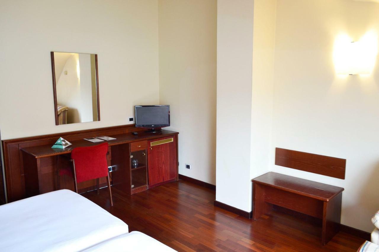 Hotel Alda El Suizo Φερόλ Εξωτερικό φωτογραφία